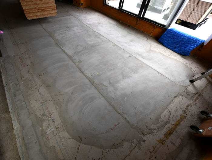 床コンクリートのレベル補修