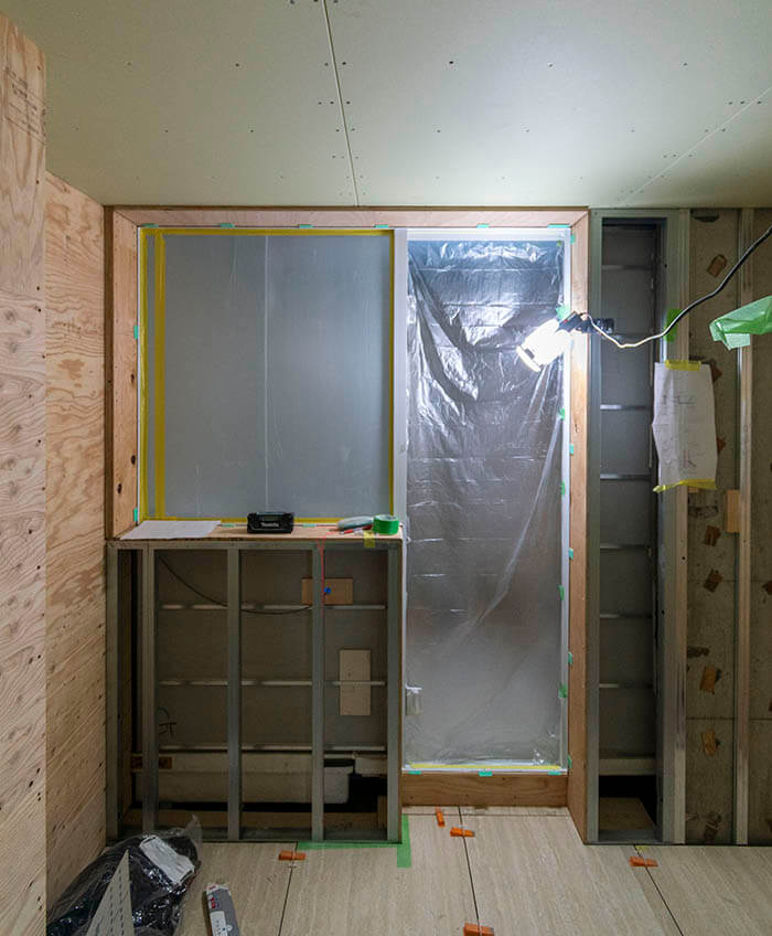 オーダーユニットバスの組み立て