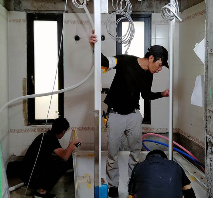 オーダーユニットバスの組み立て