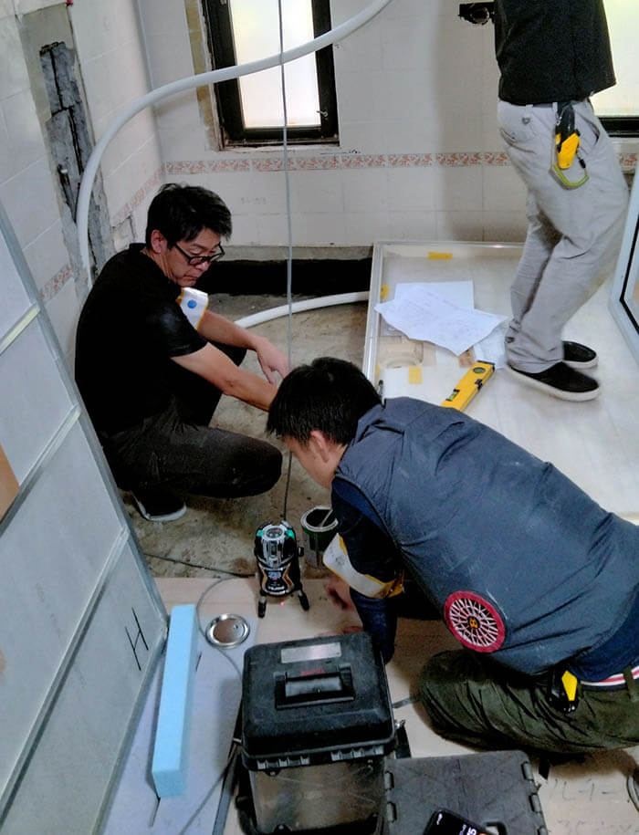 オーダーユニットバスの組み立て